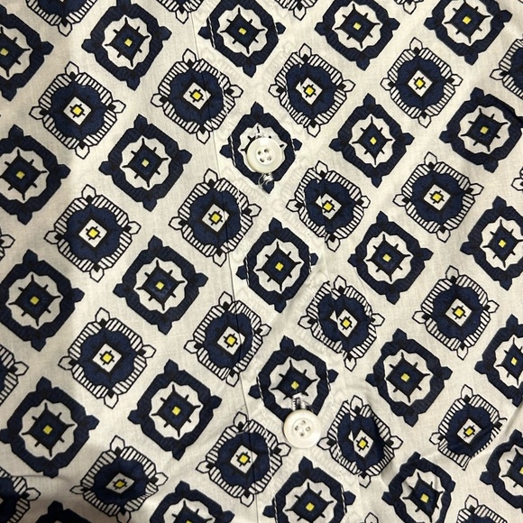 New JCrew button down Size 8 - Picture 3 of 6